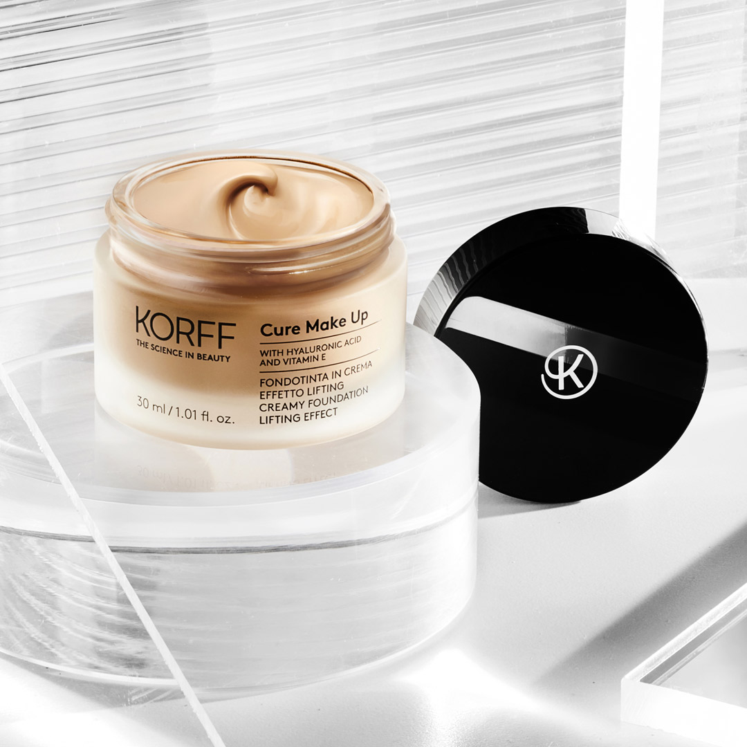 CURE MAKE UP KORFF